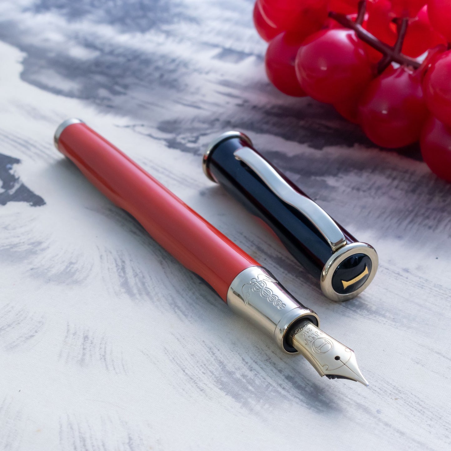 Sailor 85th Anniversary Theta Club Red Urushi 21K H-M Nib Fountain Pen