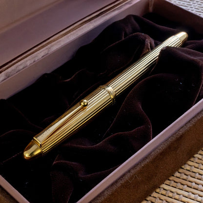 Pilot Custom 745 Gold Pinstripe 18K #10 Gold F Nib Fountain Pen