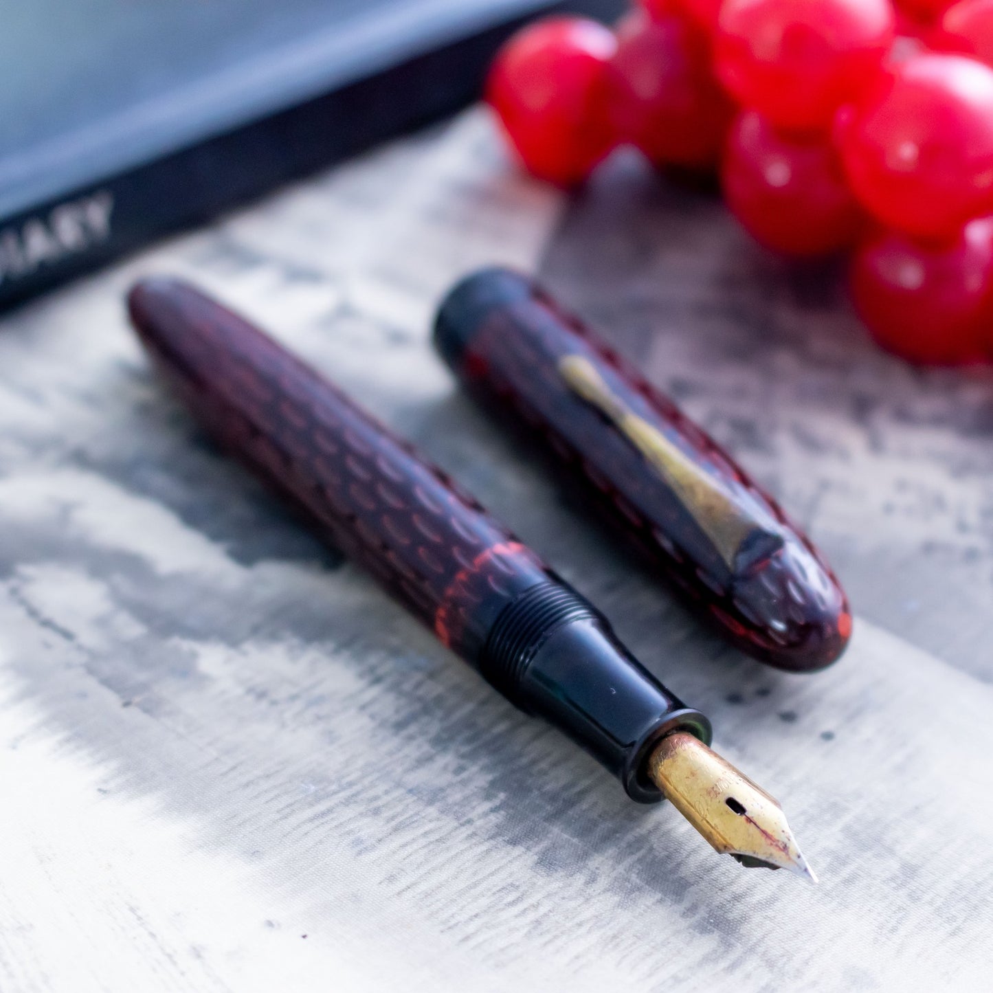 VINTAGE 1940s Kamakura-bori Urushi Semi-Flex Nib Fountain Pen