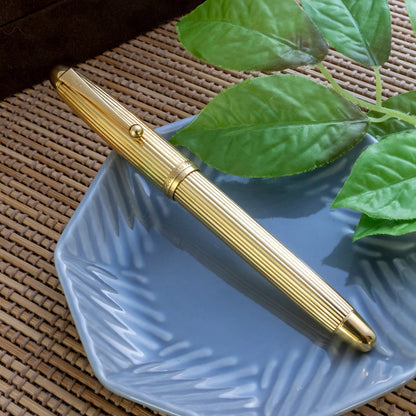Pilot Custom 745 Gold Pinstripe 18K #10 Gold F Nib Fountain Pen