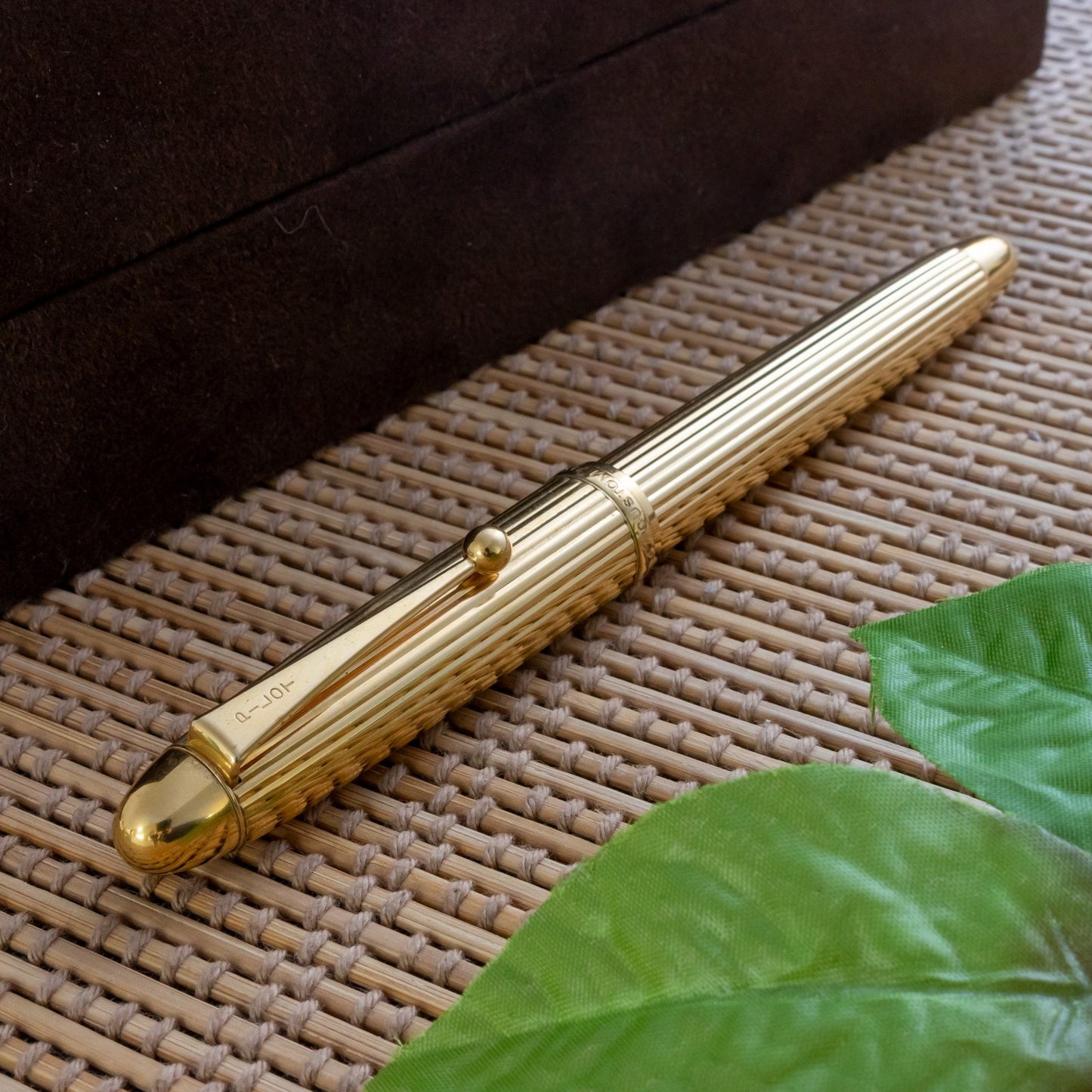 Pilot Custom 745 Gold Pinstripe 18K #10 Gold F Nib Fountain Pen