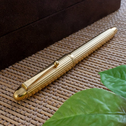 Pilot Custom 745 Gold Pinstripe 18K #10 Gold F Nib Fountain Pen
