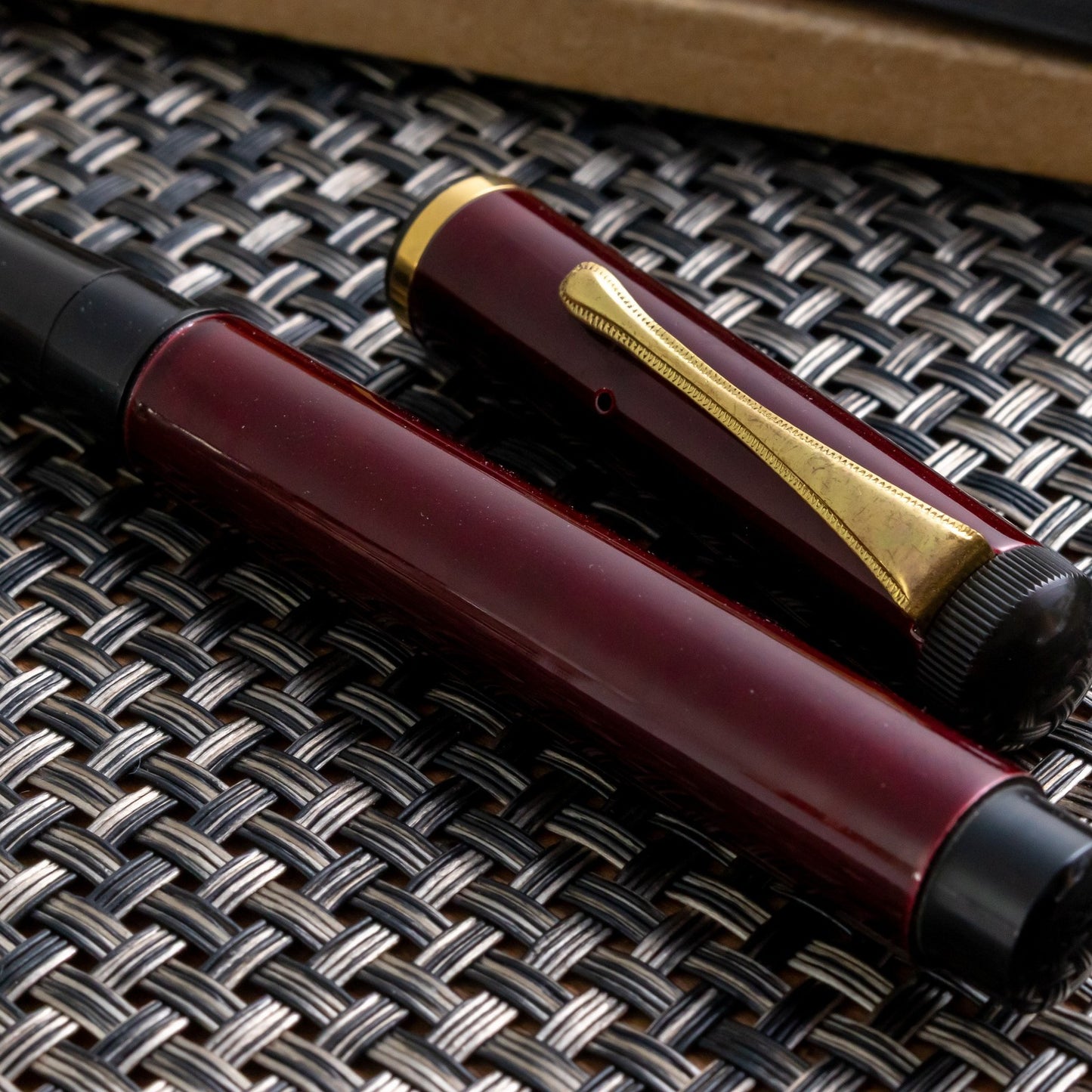 Ohashido Urushi Akatame-Nuri Ebonite Nagahara 14K B Nib Fountain Pen