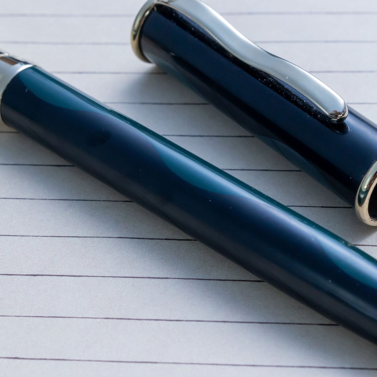 Sailor 85th Anniversary Theta Club Green Urushi 21K H-M Nib Fountain Pen