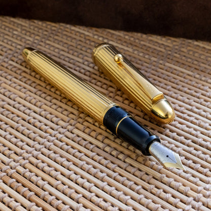 Pilot Custom 745 Gold Pinstripe 18K #10 Gold F Nib Fountain Pen
