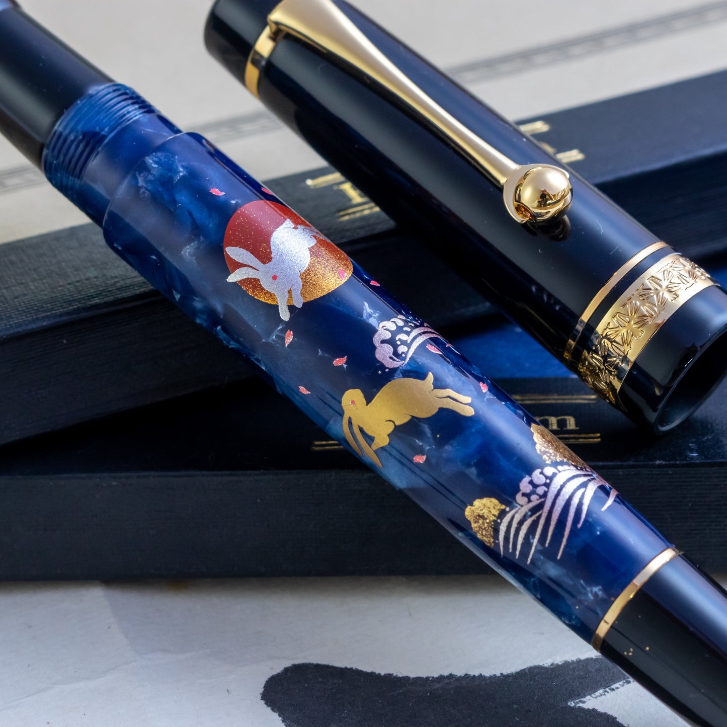 Engeika FPR Tsuki Usagi Modern Maki-e Fountain Pen