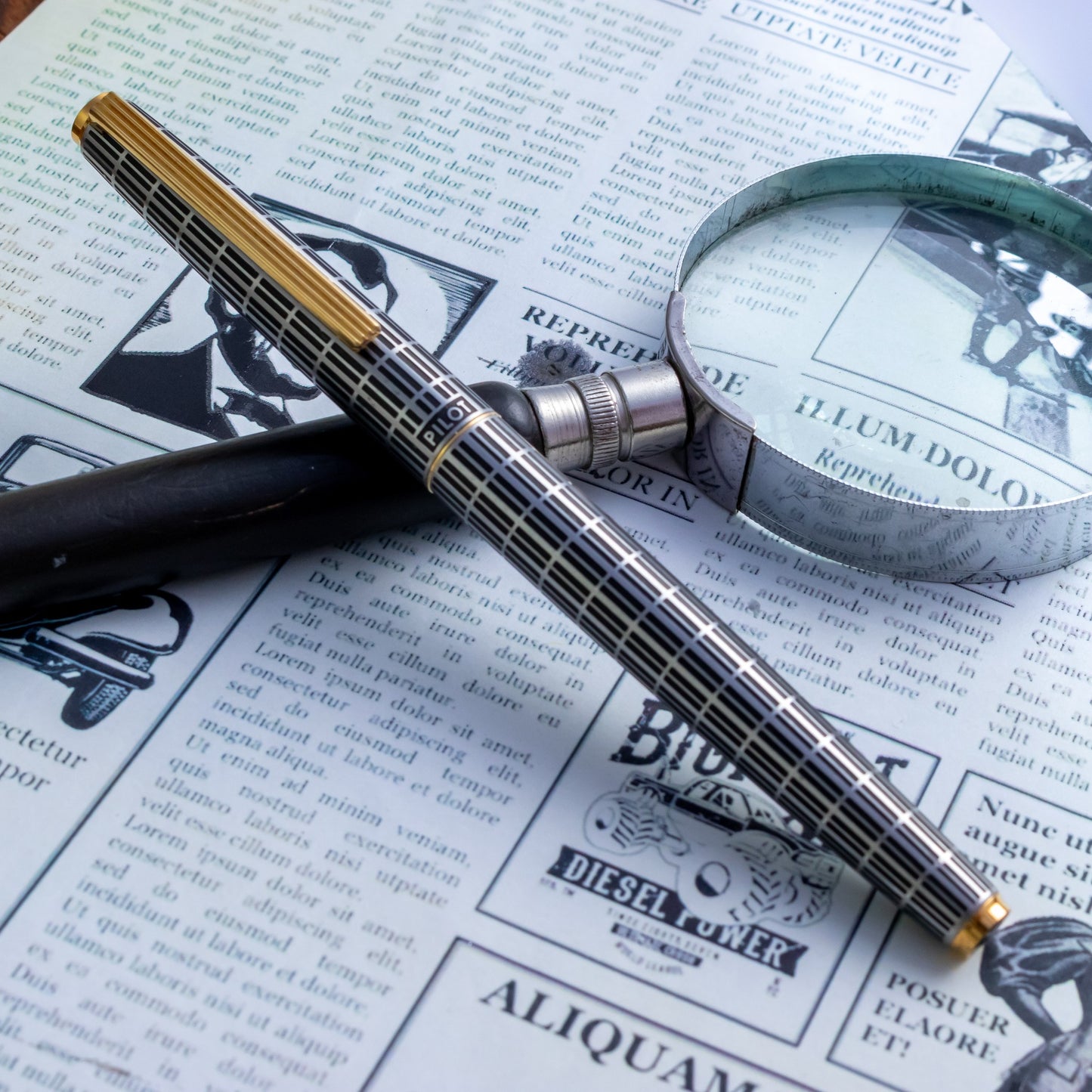 Rare 1970s Pilot Deluxe Chekered Metal Nib Fountain Pen