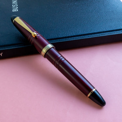 Ohashido Urushi Akatame-Nuri Ebonite Fountain Pen