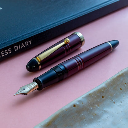 Ohashido Urushi Akatame-Nuri Ebonite Fountain Pen