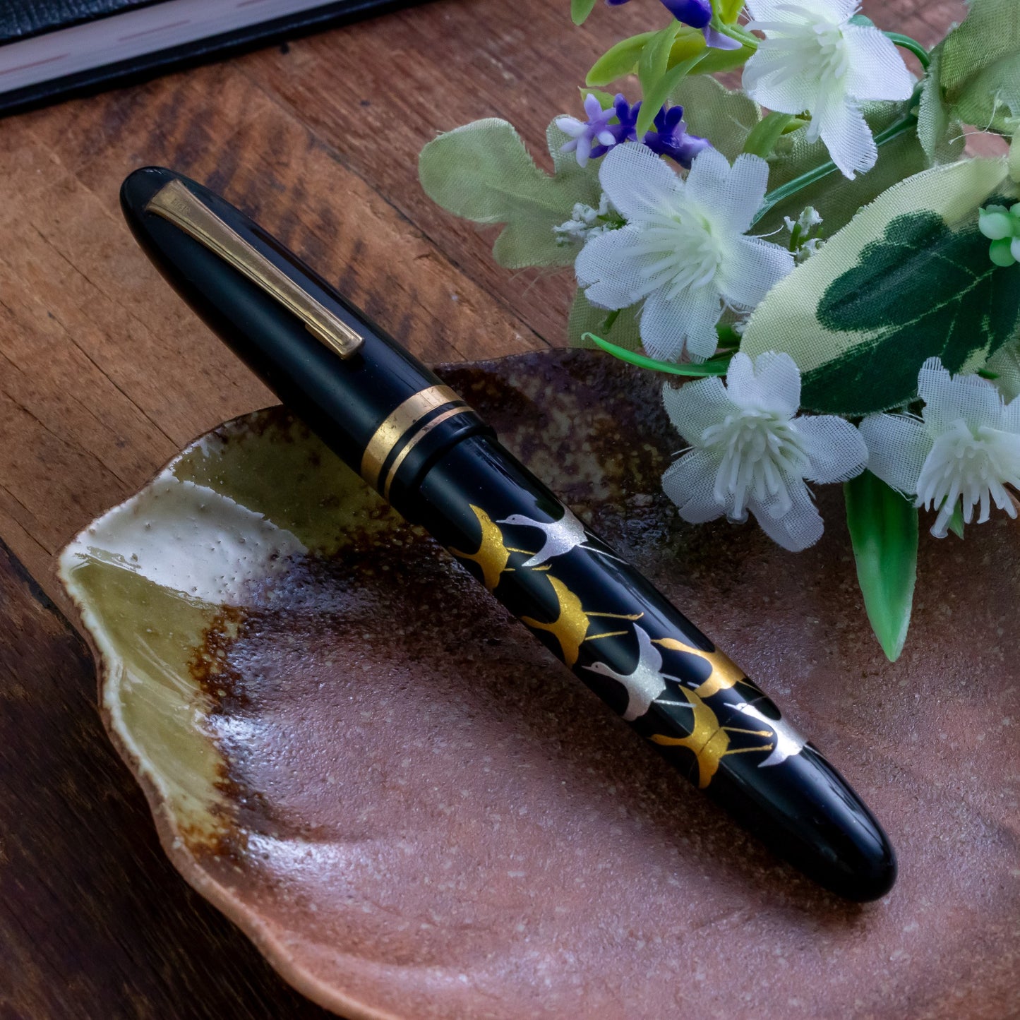 Nishio Ebonite Urushi Crane Maki-e Fountain Pen 14KT Iridium Nib Japan