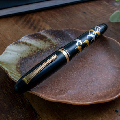 Nishio Ebonite Urushi Crane Maki-e Fountain Pen 14KT Iridium Nib Japan