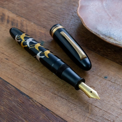 Nishio Ebonite Urushi Crane Maki-e Fountain Pen 14KT Iridium Nib Japan