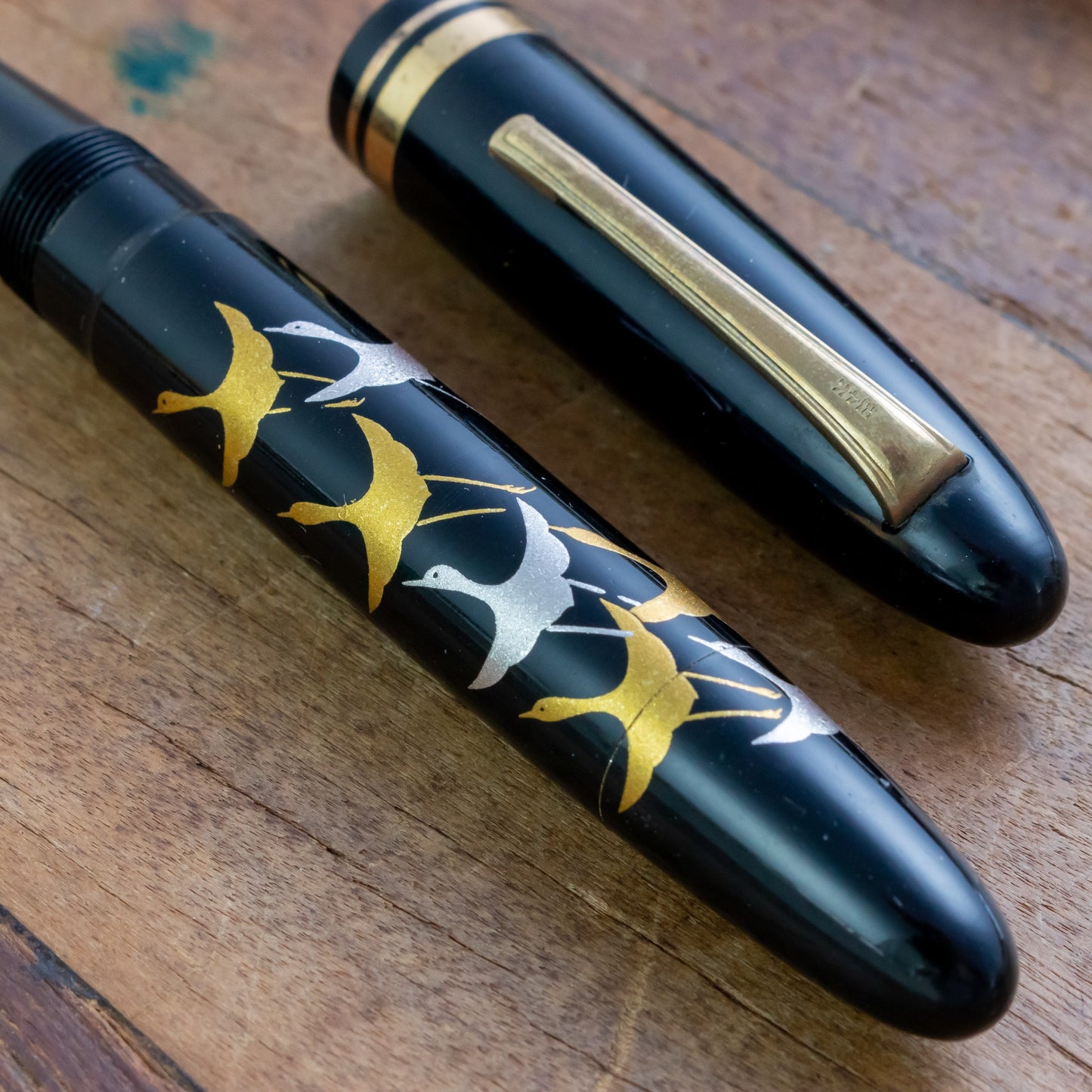 Nishio Ebonite Urushi Crane Maki-e Fountain Pen 14KT Iridium Nib Japan