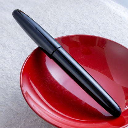 Wancher Dream Pen Tamamushi Wing Maki-e Taishi no Yume 18K WG F Nib Fountain Pen