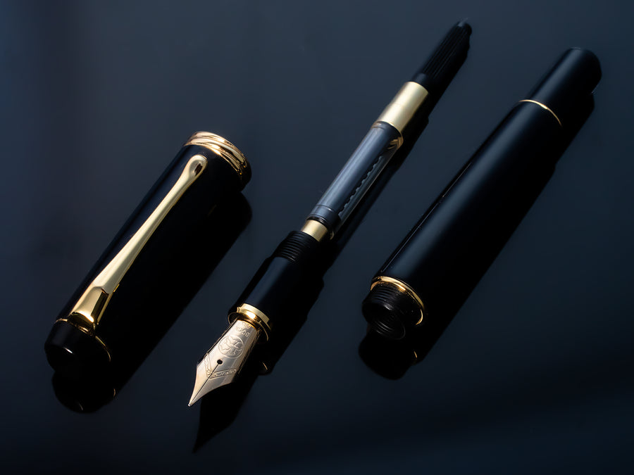 Kuretake Dream Galaxy Black 14K Bock #6 Medium Size Nib Fountain Pen